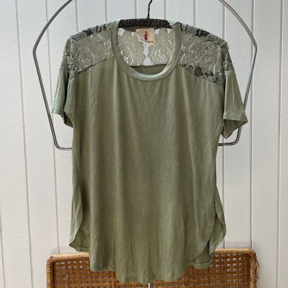 BOHO JANE circle hem t shirt top blouse lace